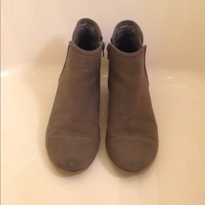 Wonder Nation ankle boots